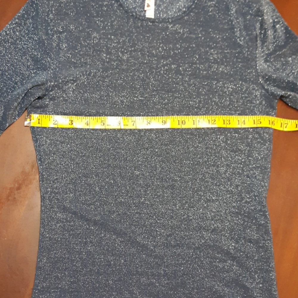 Shirt - Picture 3 of 7